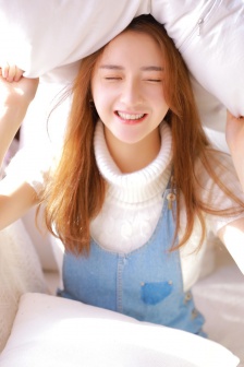 美女扒开腿让男人桶爽